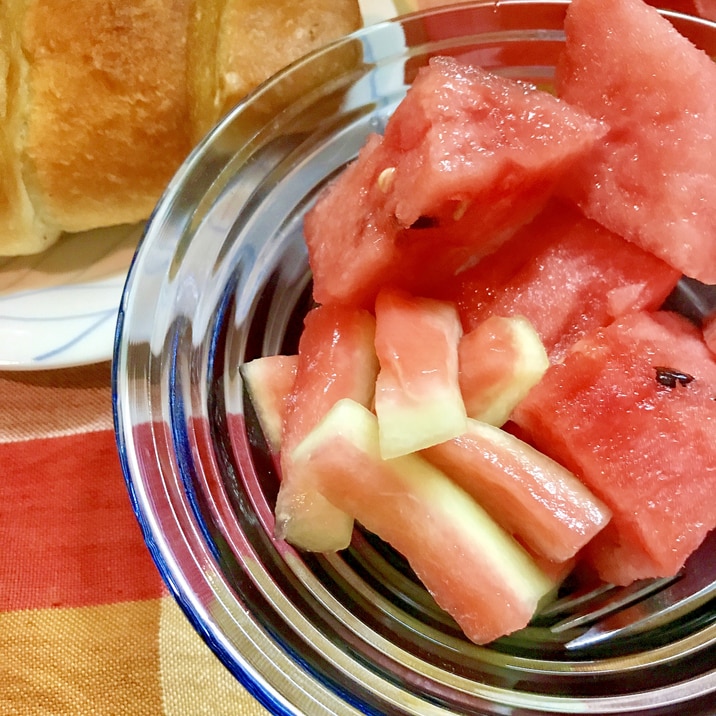 簡単☆朝食にぴったりスイカの皮のハチミツ漬